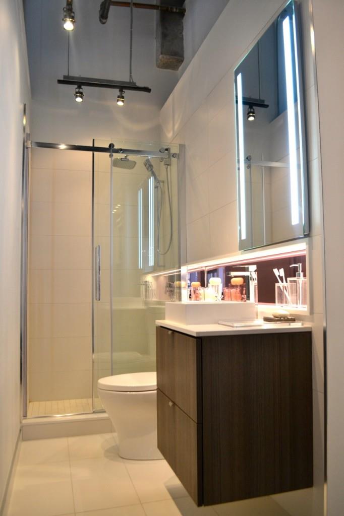 Smart House Condos Bathroom Toronto, Canada