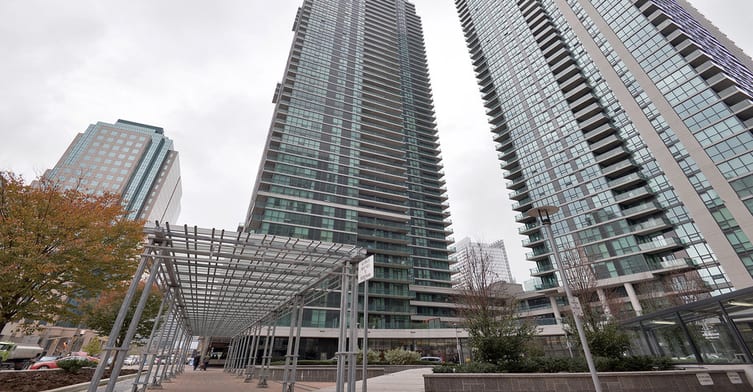Exterior image of the 33 Bay in Toronto