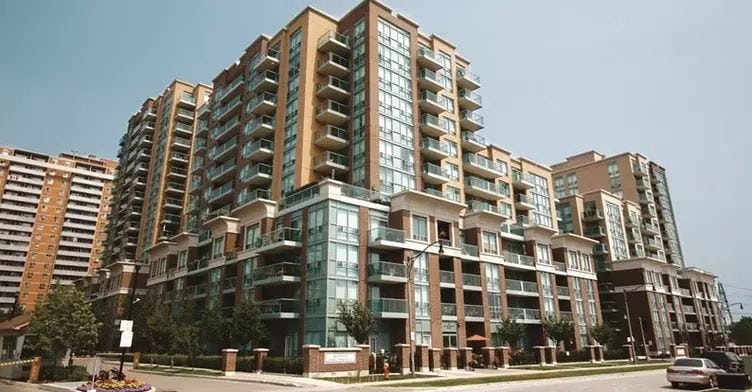 Exterior image of the Port Royal Place II in Toronto
